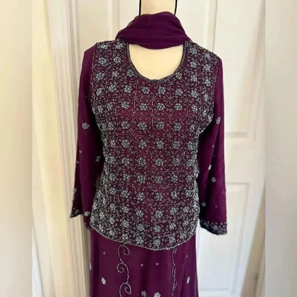 PAKISTANI FORMAL DESIGNER HEAVY FORMAL BRIDAL DRESS WEDDING COLLECTION - Picture 3 of 8